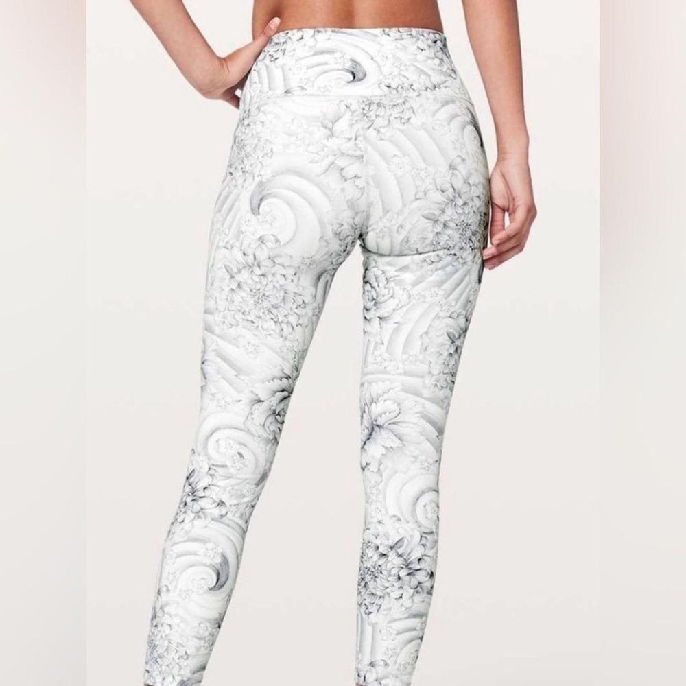 Lululemon Speed Up Tights in the "Twine White Multi”